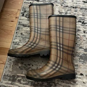 Burberry rain boots